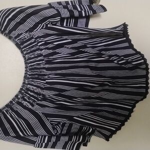 Black & White Polyester/Spandex Top